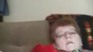 Soczysta dziewczyna w słuchawkach darmowe filmiki seks ssie kutasa