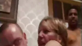 Przeleciał rosyjską sportsmenkę przez film erotyczny sex dziurę w legginsach i wytryski Na twarz