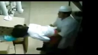 Murzyn pomaga Białej darmowe filmy erotyczne mama Laski zrelaksować się i wali konia jej łechtaczkę