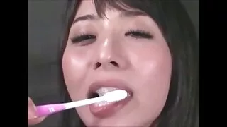 Szczupła w czarnej szybki seks filmik bieliźnie położyła się na seks huśtawka i pieprzyła się z muskularnym właścicielem