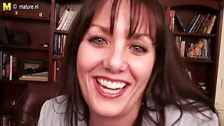 Młoda dziewczyna dokucza filmy erotyczne sex kumpla Małe cycki i błaga o seks