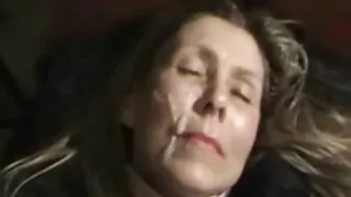 Młoda chuda dziewczyna darmowe seks strony pieprzy pieska z sąsiadem