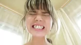 Dziewczyna pieprzy się z tatą szefem przy pierwszej okazji darmowe sex filmy z nieletnimi